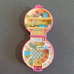 Vintage 1989 Bluebird Polly Pocket Polly's Cafe Play Set Pink Shell Compact